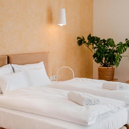 H11 Rooms إسترغوم المظهر الخارجي الصورة