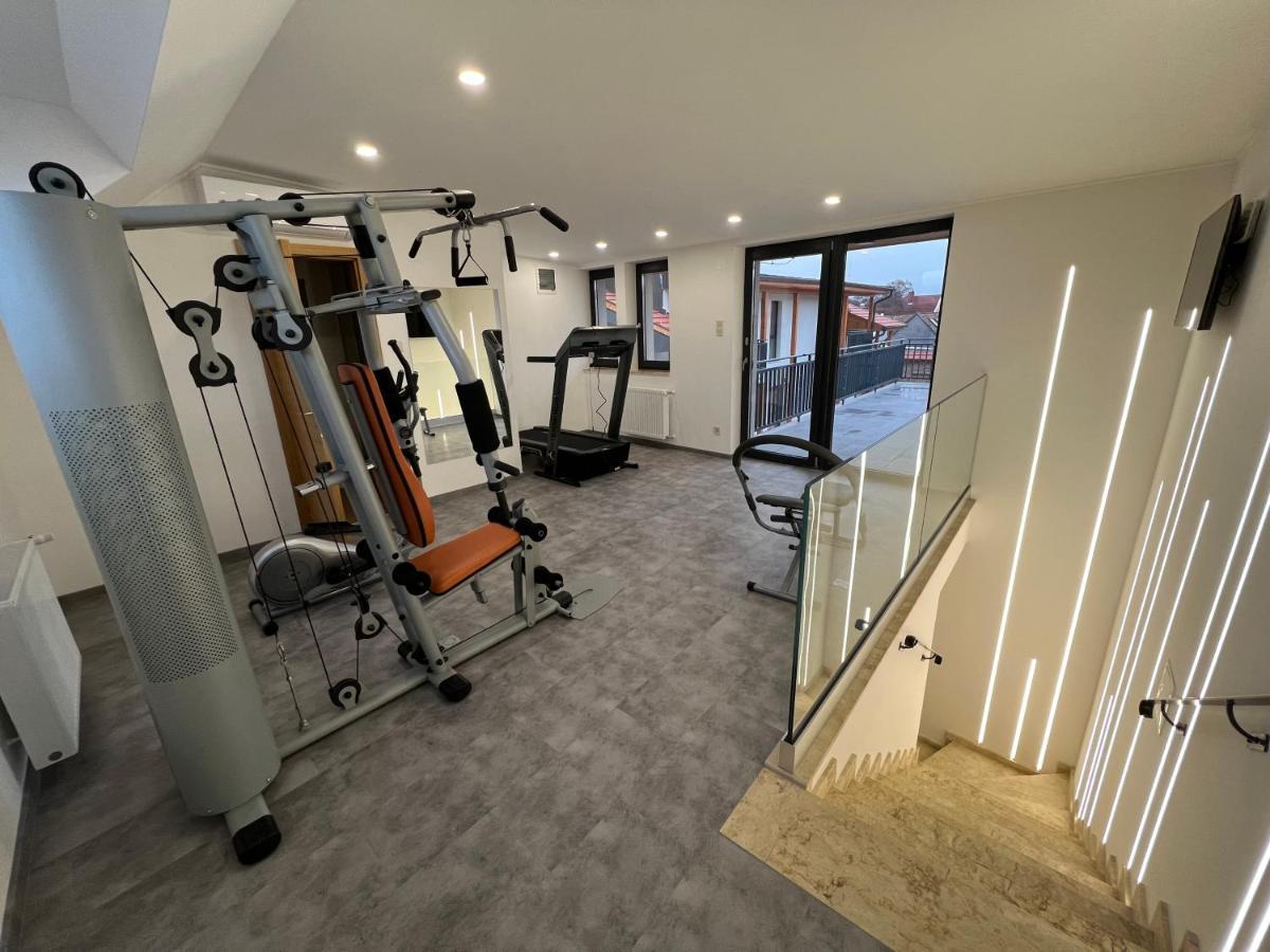 H11 Rooms إسترغوم المظهر الخارجي الصورة