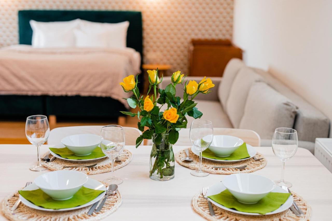 H11 Rooms إسترغوم المظهر الخارجي الصورة