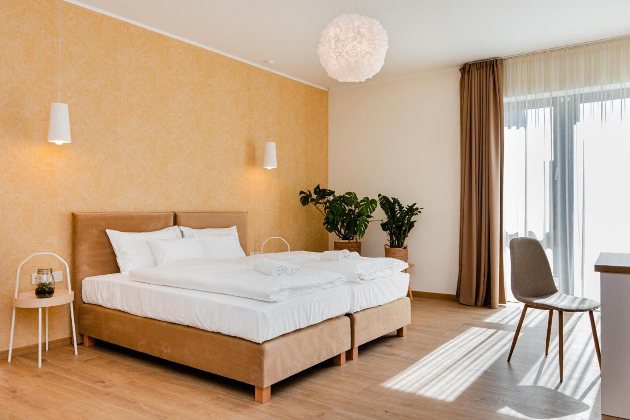 H11 Rooms إسترغوم المظهر الخارجي الصورة